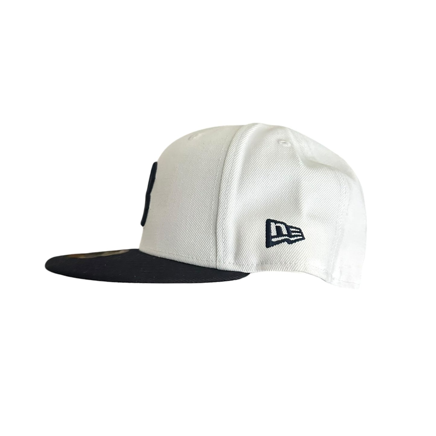 Boston RedSox White Black Fitted Cap NewEra Hat Mens 7 1/2