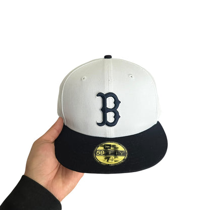 Boston RedSox White Black Fitted Cap NewEra Hat Mens 7 1/2