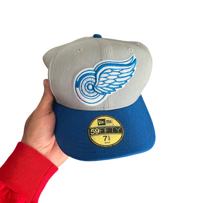 New Era Detroit Red Wings Fitted Cap Blue Hat 7 5/8 RARE